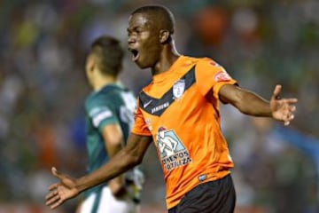 Pocas temporadas en el fútbol mexicano, sin embargo, logró hacerse de un título de goleo vistiendo la camiseta de Pachuca