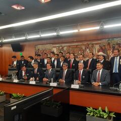 Condecoran al Atlante en Senado de la República