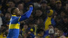 Boca Juniors' Peruvian defender Luis Advincula celebrates after scoring during the Copa Libertadores round of 16 second leg football match between Argentina's Boca Juniors and Uruguay's Nacional, at La Bombonera stadium in Buenos Aires, on August 9, 2023. (Photo by JUAN MABROMATA / AFP)