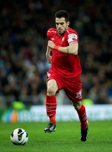 Llego al Sevilla en 2009 procedente del Almería. En sus cuatro temporada anotó un total de 85 goles y asistió en 27 ocasiones en sus 185 apariciones.
Actualmente juega como delantero en el Al Nasr Dubai. Costó 15M€