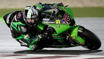 FILE PHOTO: Former Kawasaki rider Anthony West of Australia races at the Losail international circuit in Doha March 8, 2008. REUTERS/Fadi Al-Assaad (QATAR)/File Photo