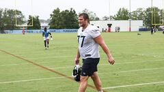 NASHVILLE, TENNESSEE - AUGUST 10: Peter Skoronski #77 of the Tennessee Titans walks off the field after training camp at Ascension Saint Thomas Sports Park on August 10, 2023 in Nashville, Tennessee.   Silas Walker/Getty Images/AFP (Photo by Silas Walker / GETTY IMAGES NORTH AMERICA / Getty Images via AFP)