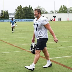 What NFL positions are most injury prone?