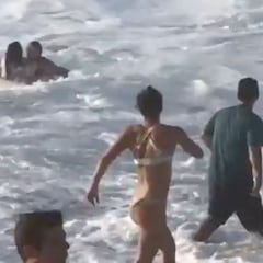 100 rescates, 2.800 avisos: así es un día de olas moderadas en Oahu