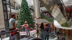 Dirección del Trabajo define qué trabajadores pueden pedir medio día de permiso laboral previo a Navidad y Año Nuevo en Chile