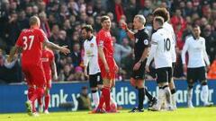 'Man-U' gana el clásico y amplía la presión sobre Chelsea