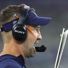 Controversial call in Cowboys–Eagles game leaves fans outraged