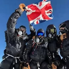 Coronan el Everest en 5 días desde Londres con gas Xenón