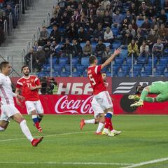 España sufrió a Smolov y no pasó del empate ante Rusia