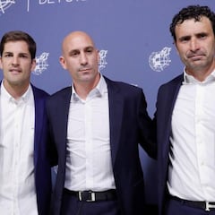 Luis Enrique deja la Selección y Robert Moreno le sustituirá