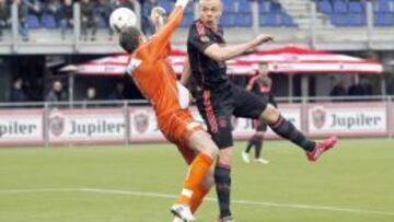 El Ajax pincha en su visita al Zwolle pero sigue líder.