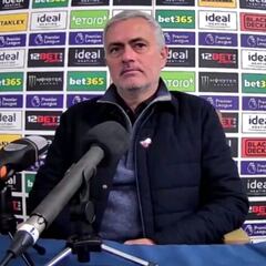 Cuando da palos es despiadado pero cuando elogia es música celestial: Mou sobre Harry Kane...
