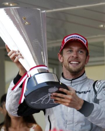 Jenson Button celebra la victoria en el GP de Mónaco en 2009.