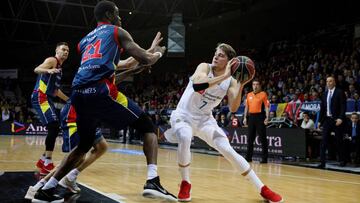 Doncic, frente a Diagné.
