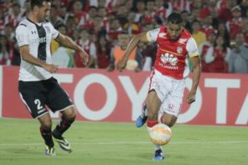 Imágenes del partido entre Santa Fe y Colo Colo correspondiente a la segunda fecha de la Copa Libertadores.