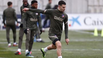 Mario Hermoso, durante el entrenamiento con el Atlético.
