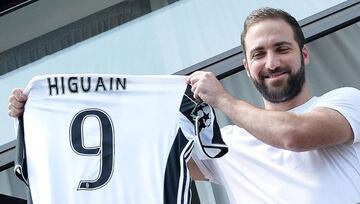 Higuaín was unveiled at Juventus on Thursday