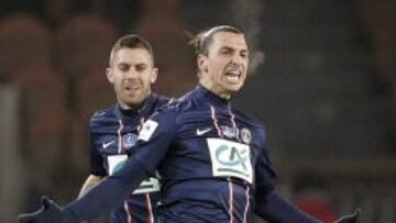 Ibrahimovic celebra uno de los goles que consigui&oacute; contra el Olympique de Marsella en la Copa de Francia. 