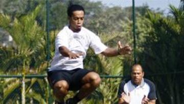 Ronaldinho entrenando en Brasil de cara a los Juegos Olímpicos