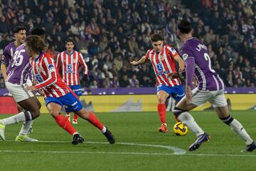 Se marcha con el control Giuliano, percute en el área, pasa atrás, Griezmann define, para Hein, y ahí está la 'araña' para hacer de killer.