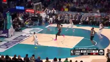 Antetokounmpo presume la mejor clavada del All-Star