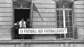 Imagen de las protestas mayo 68 en la federación francesa de fútbol.