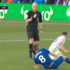 Una de esas entradas que ves la repetición y no das crédito: el patadón a Kovacic fue terrorífico