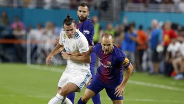 El Clásico team news: bbC back for Madrid, Iniesta starts