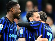 El Inter de Milán celebrando el gol de Calhanoglu ante la Roma.