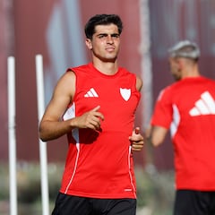 “Juanlu nos gusta, pero debemos sopesar nuestras decisiones”