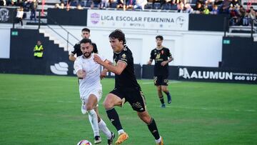 El Real Murcia no pudo viajar en su autobús al hallarse un menor marroquí en su interior