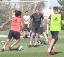 Marcelo completa todo el entrenamiento con el grupo