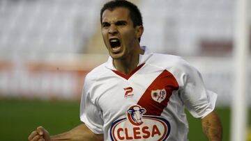 Armenteros, celebrando un gol con el Rayo.