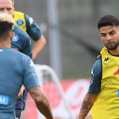 James sería reemplazado por Insigne o Matheus Nunes
