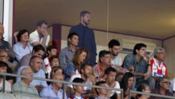 Simeone, en la grada del estadio Mediterr&aacute;neo.