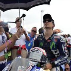 Lorenzo ya recortó 28 puntos a Rossi en cuatro carreras