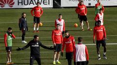 Simeone forced into rookie back line for Eibar visit