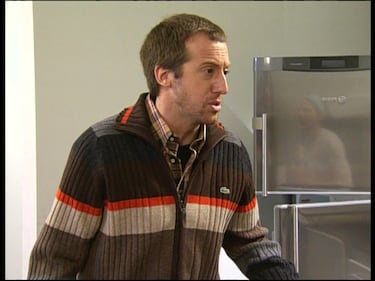 Apareció como el novio de Cristina (Malena Alterio) en la primera temporada. Su papel fue breve pero significativo en la trama romántica de Cris. Falleció en 2007 a los 31 años en un accidente de tráfico.