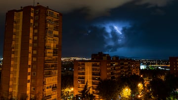 Tormenta eléctrica en el distrito de Hortaleza, a 10 de septiembre de 2023, en Madrid (España).
11 SEPTIEMBRE 2023;MADRID;TORMENTA ELÉCTRICA;HORTALEZA
Javier González / Europa Press
10/09/2023