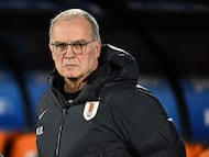 Uruguay's Argentine head coach Marcelo Bielsa gestures during the 2026 FIFA World Cup South American qualifiers football match between Uruguay and Peru at the Centenario stadium in Montevideo on September 4, 2025. (Photo by Eitan ABRAMOVICH / AFP)
