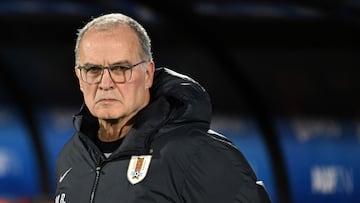 Uruguay's Argentine head coach Marcelo Bielsa gestures during the 2026 FIFA World Cup South American qualifiers football match between Uruguay and Peru at the Centenario stadium in Montevideo on September 4, 2025. (Photo by Eitan ABRAMOVICH / AFP)