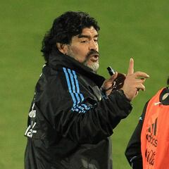 Maradona: "Messi parecía más un peluche que un futbolista"