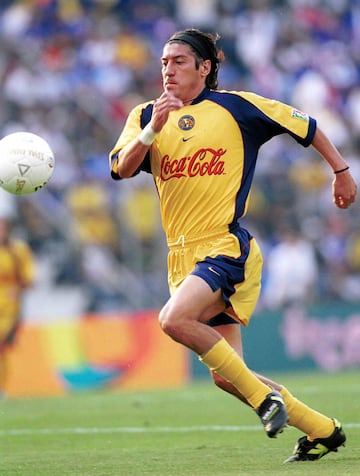 El chileno Iván Zamorano jugó dos años con América y anotó 38 goles.