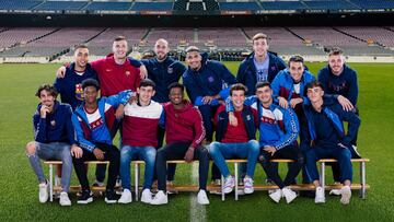 La revista oficial del FC Barcelona publica una portada con los 14 j&oacute;venes del equipo titulada &#039;Dream Teen&#039;.