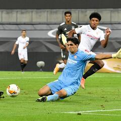 El deseo de Martial, clave para que el Sevilla acelere su cesión