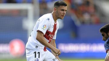 Álex Gallar, jugador del Huesca, durante el encuentro frente al Eibar