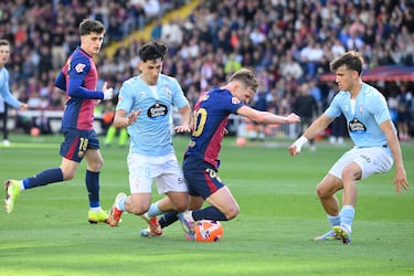 Cayó Dani Olmo dentro del área, reclamando un derribo de Yoel Lago dentro del área. En principio el árbitro dijo que no había acción punible.