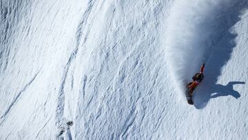 Snowboarder durante una de las pruebas del FWT 2020.