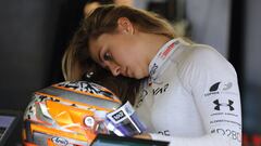 Sophia Floersch in the pits at the Formula Three Macau Grand Prix.