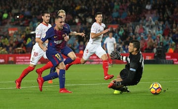 1-0. Paco Alcácer marcó el primer gol.